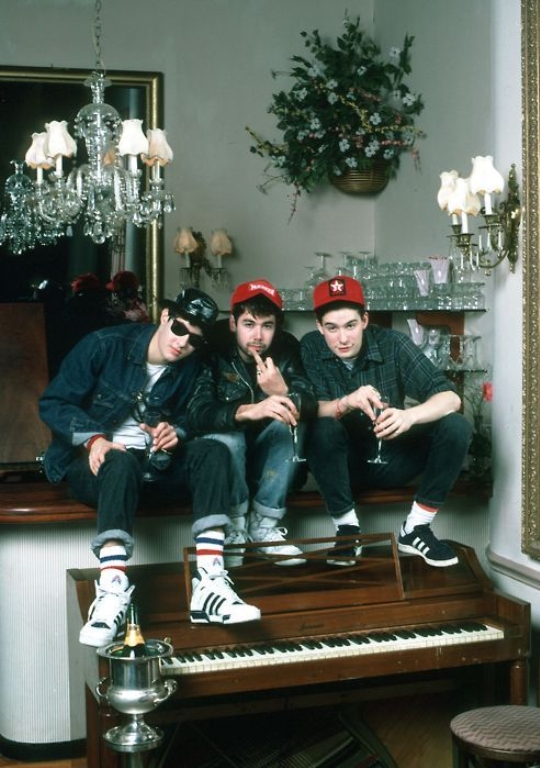 8d5b164efea25f75b1ca90d9020ba31c--beastie-boys-music-albums.jpg